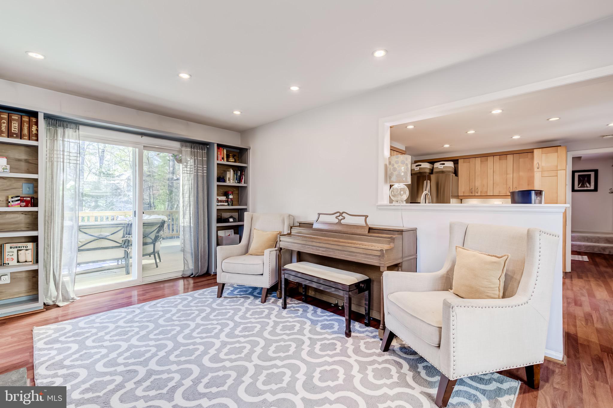 LAKE RIDGE - Residential