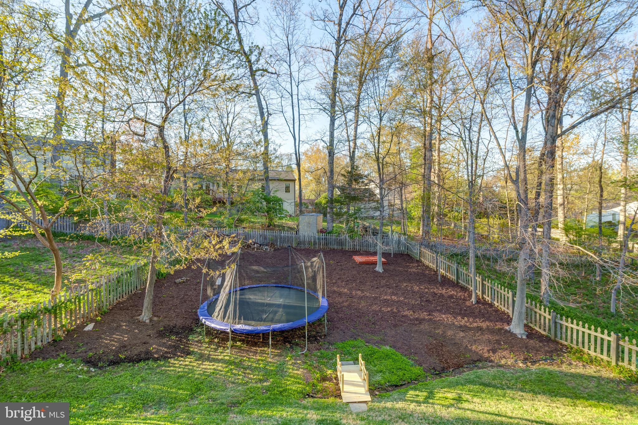 LAKE RIDGE - Residential