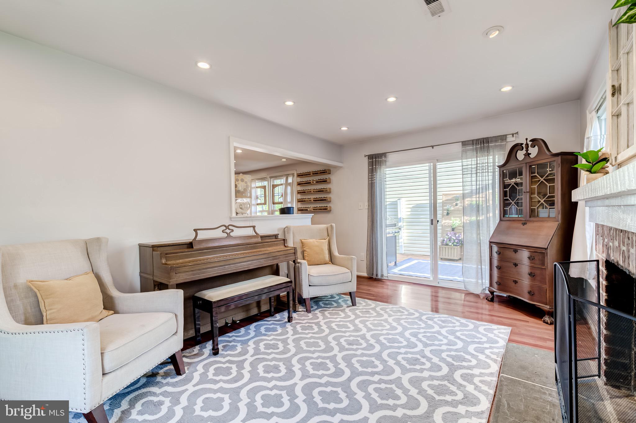 LAKE RIDGE - Residential