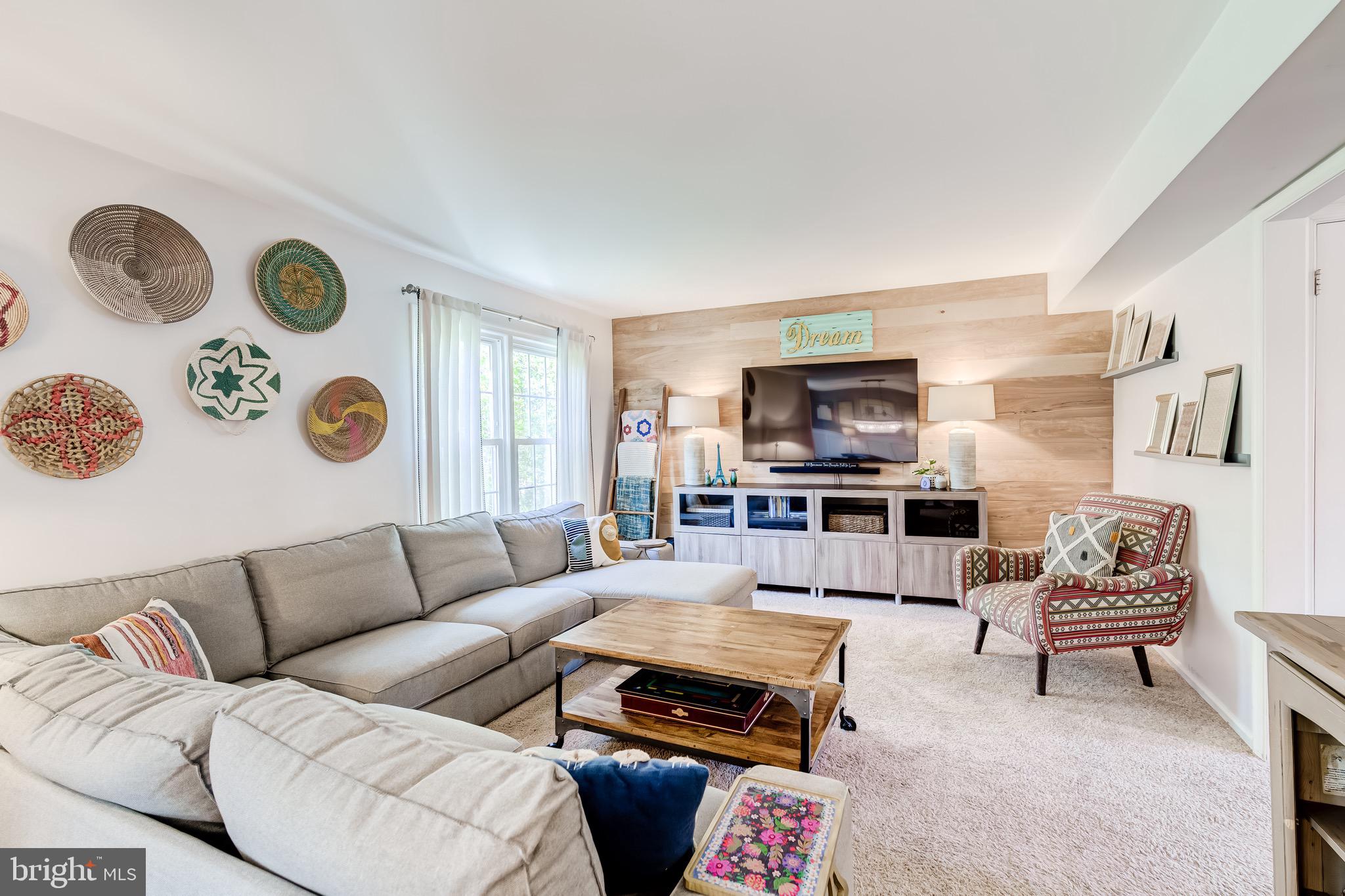 LAKE RIDGE - Residential