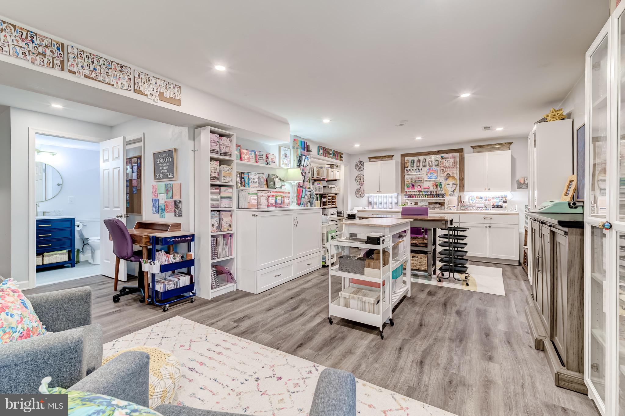 LAKE RIDGE - Residential