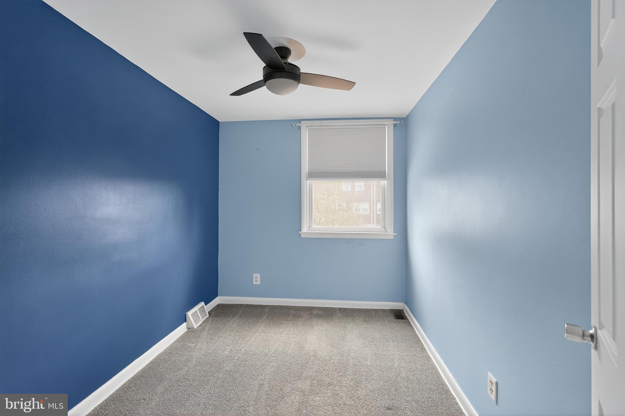 ROXBOROUGH - Residential