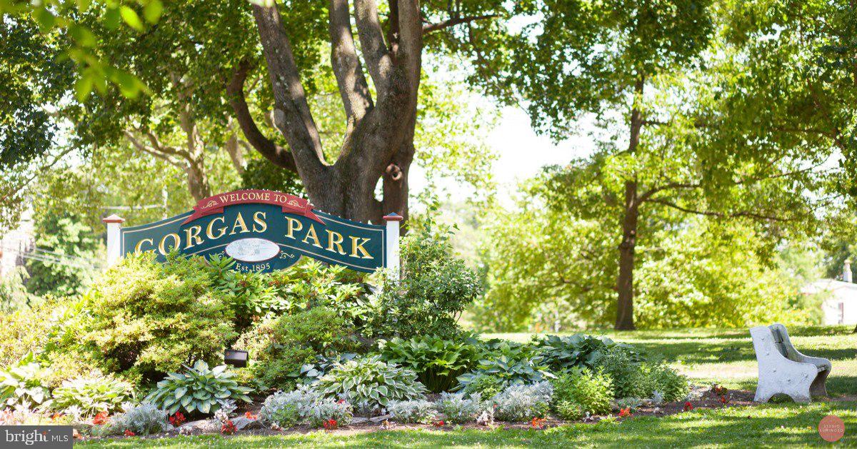 ROXBOROUGH - Residential