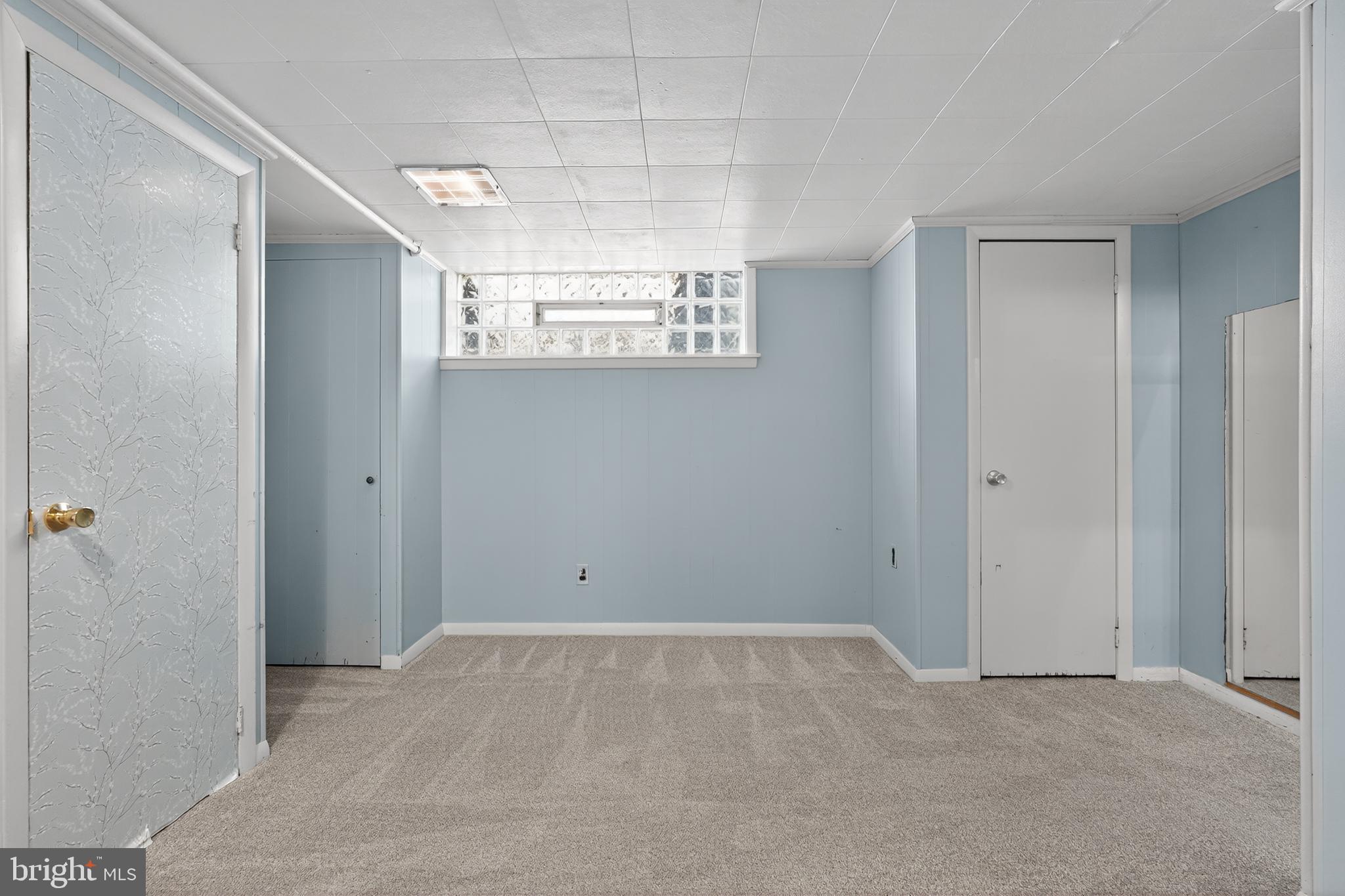 ROXBOROUGH - Residential