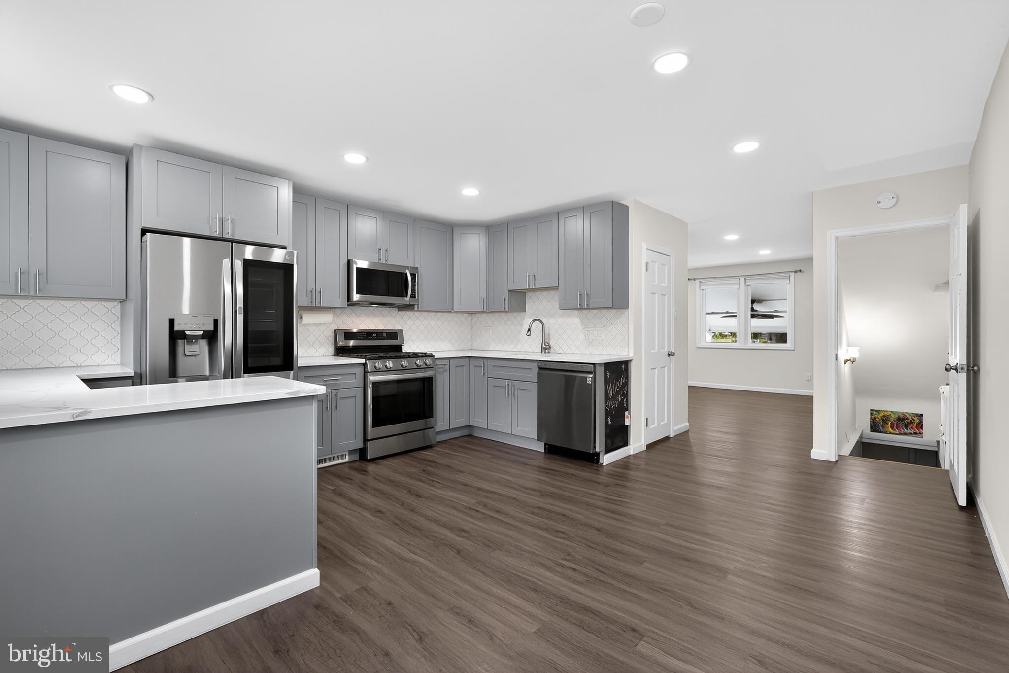 ROXBOROUGH - Residential