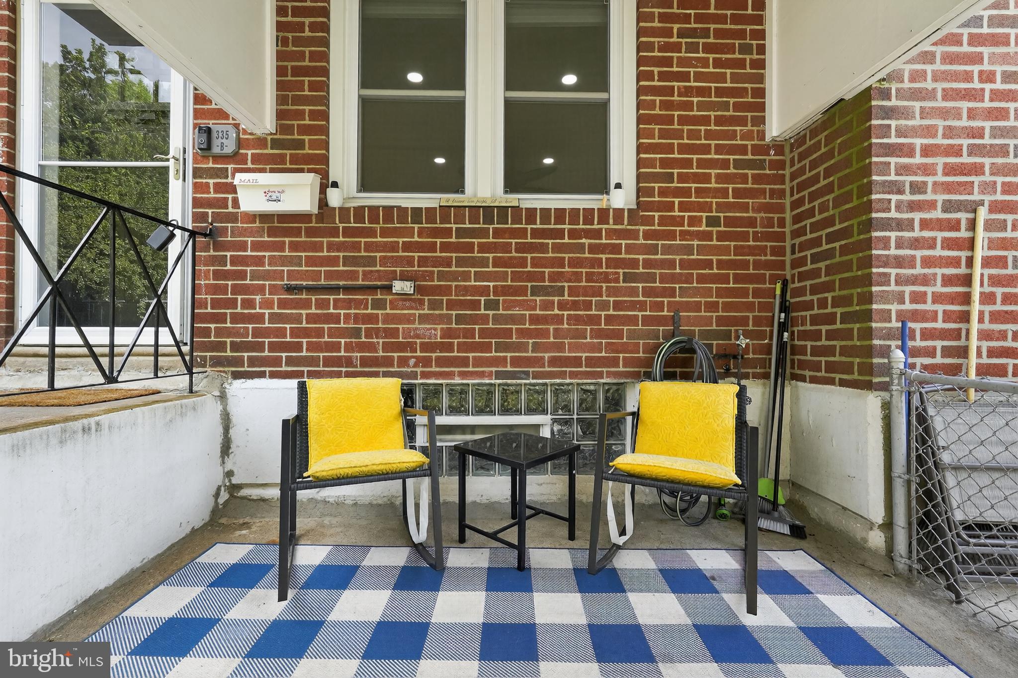 ROXBOROUGH - Residential