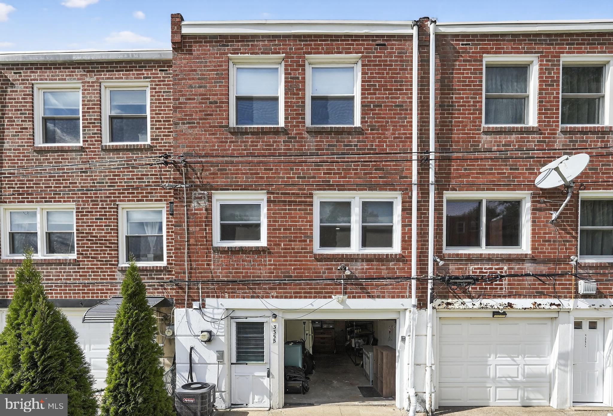 ROXBOROUGH - Residential