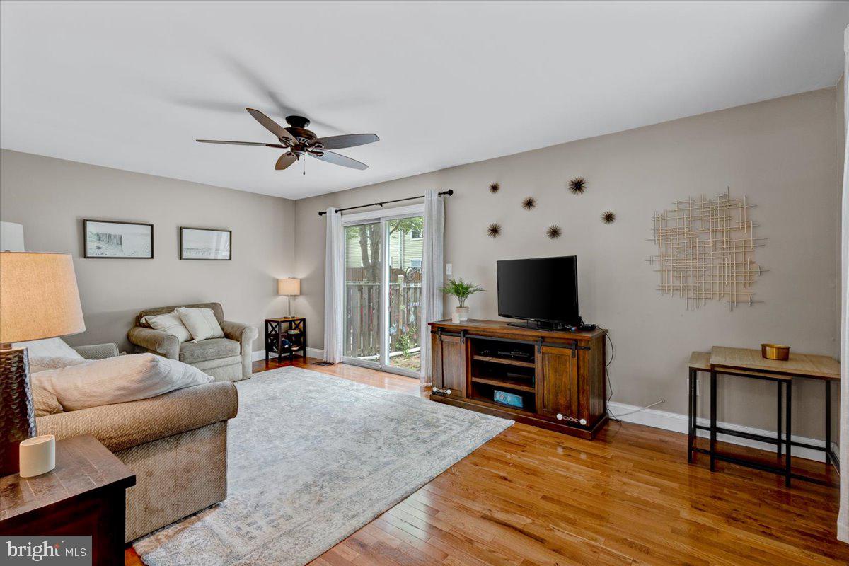 CROFTON SQUARE - Residential