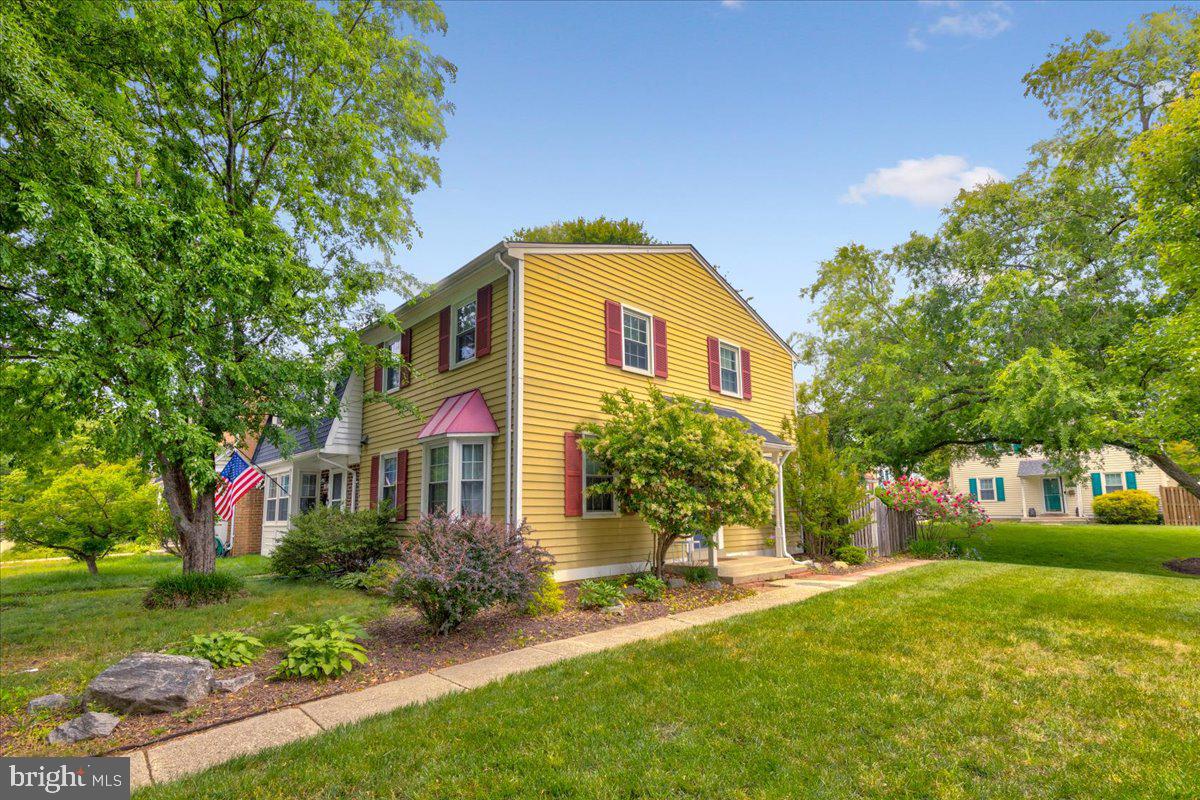 CROFTON SQUARE - Residential