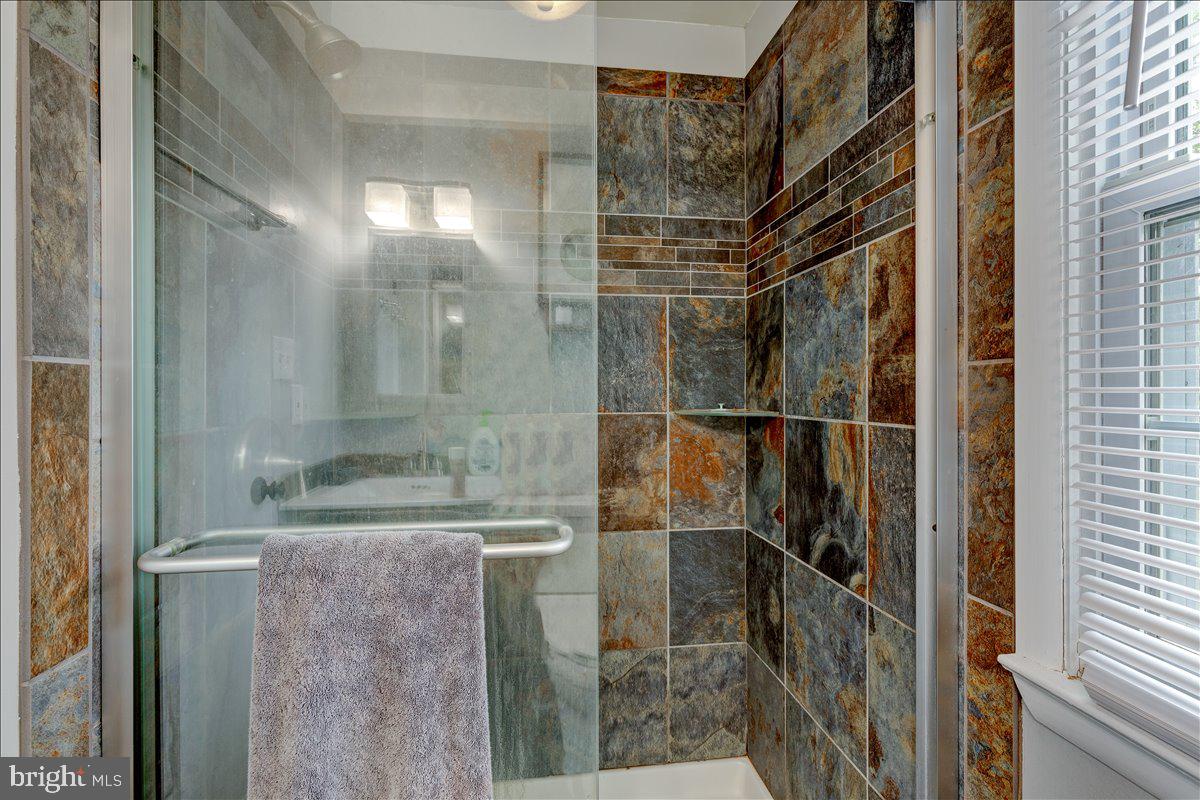 CROFTON SQUARE - Residential