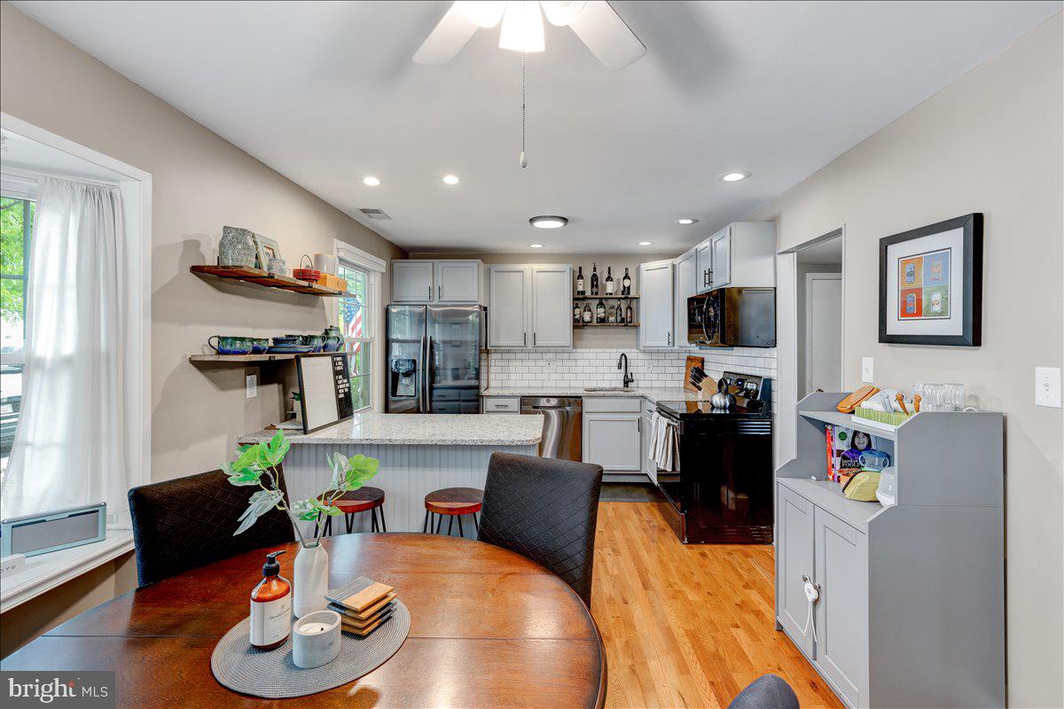 CROFTON SQUARE - Residential