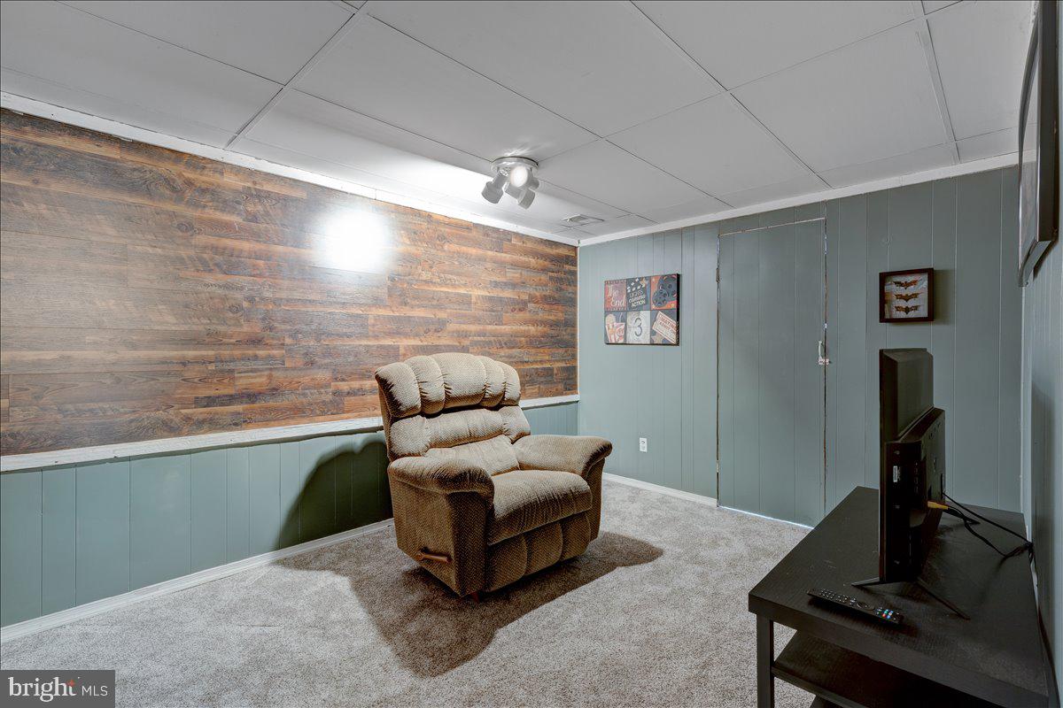 CROFTON SQUARE - Residential