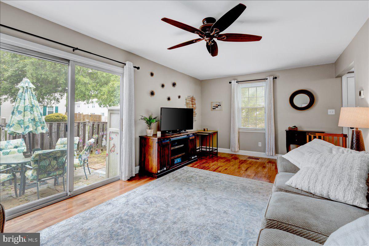 CROFTON SQUARE - Residential