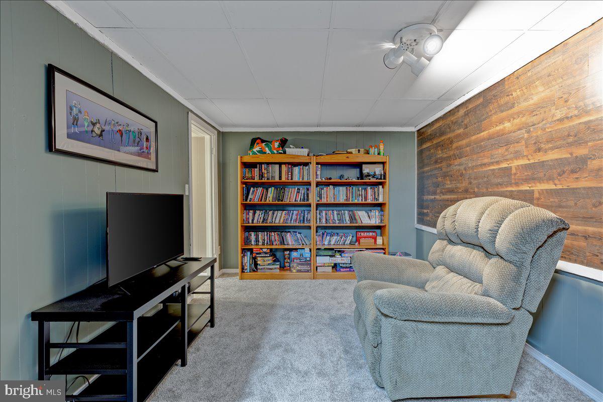 CROFTON SQUARE - Residential