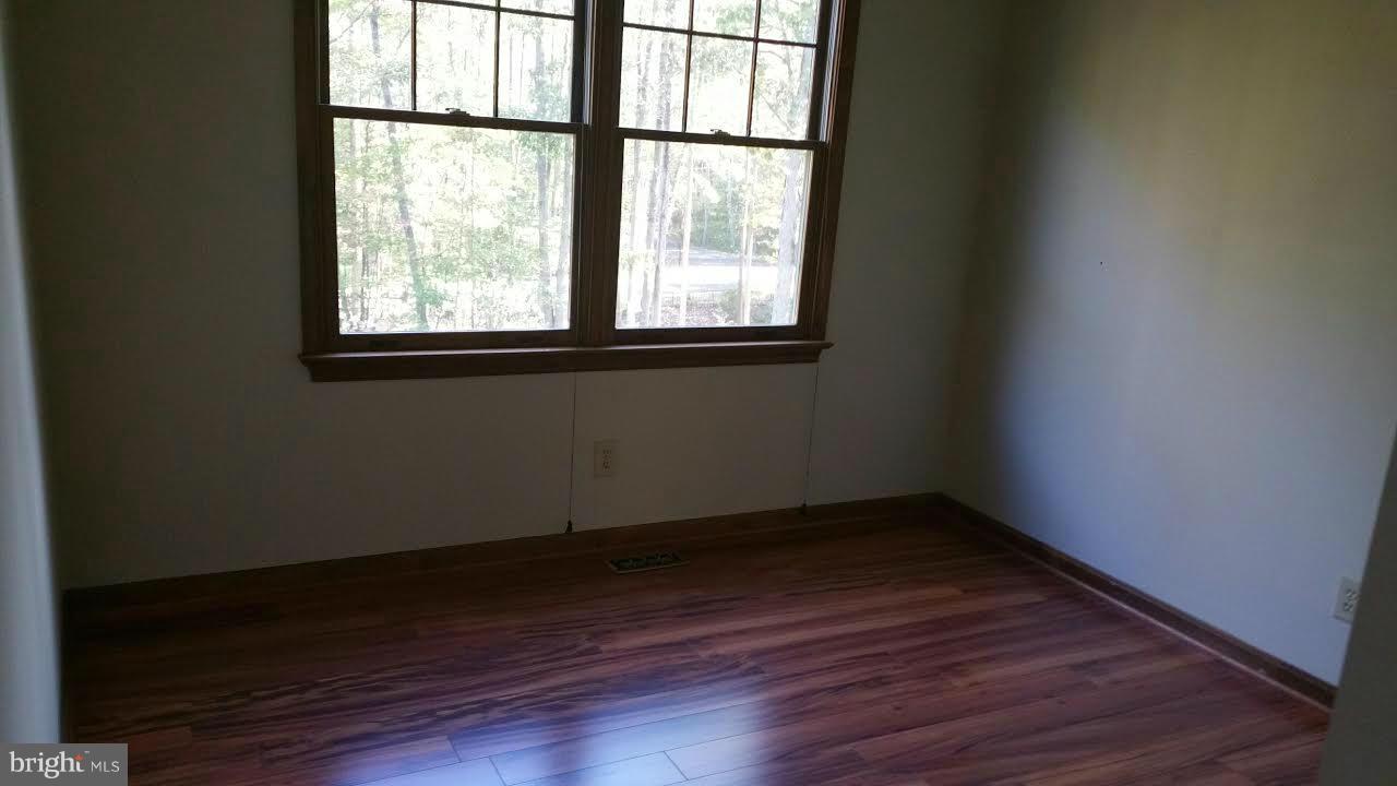 LAKE WILDERNESS - Residential