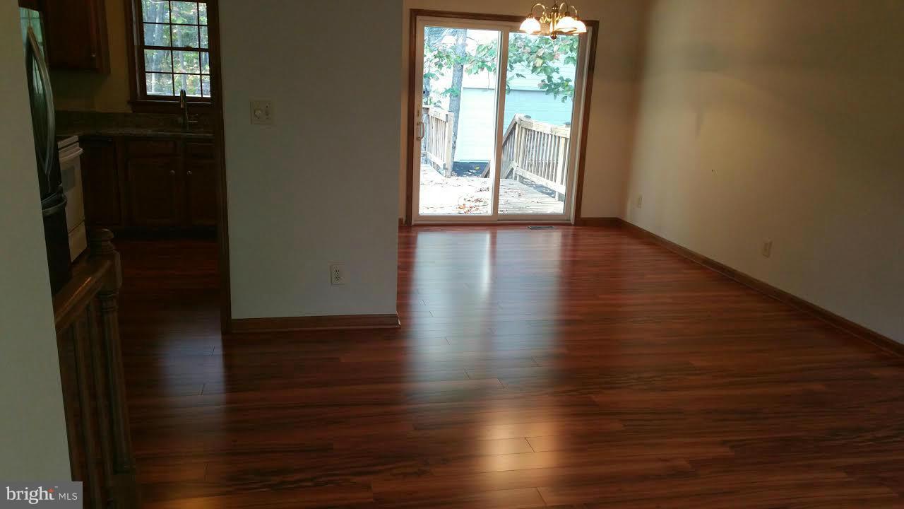 LAKE WILDERNESS - Residential