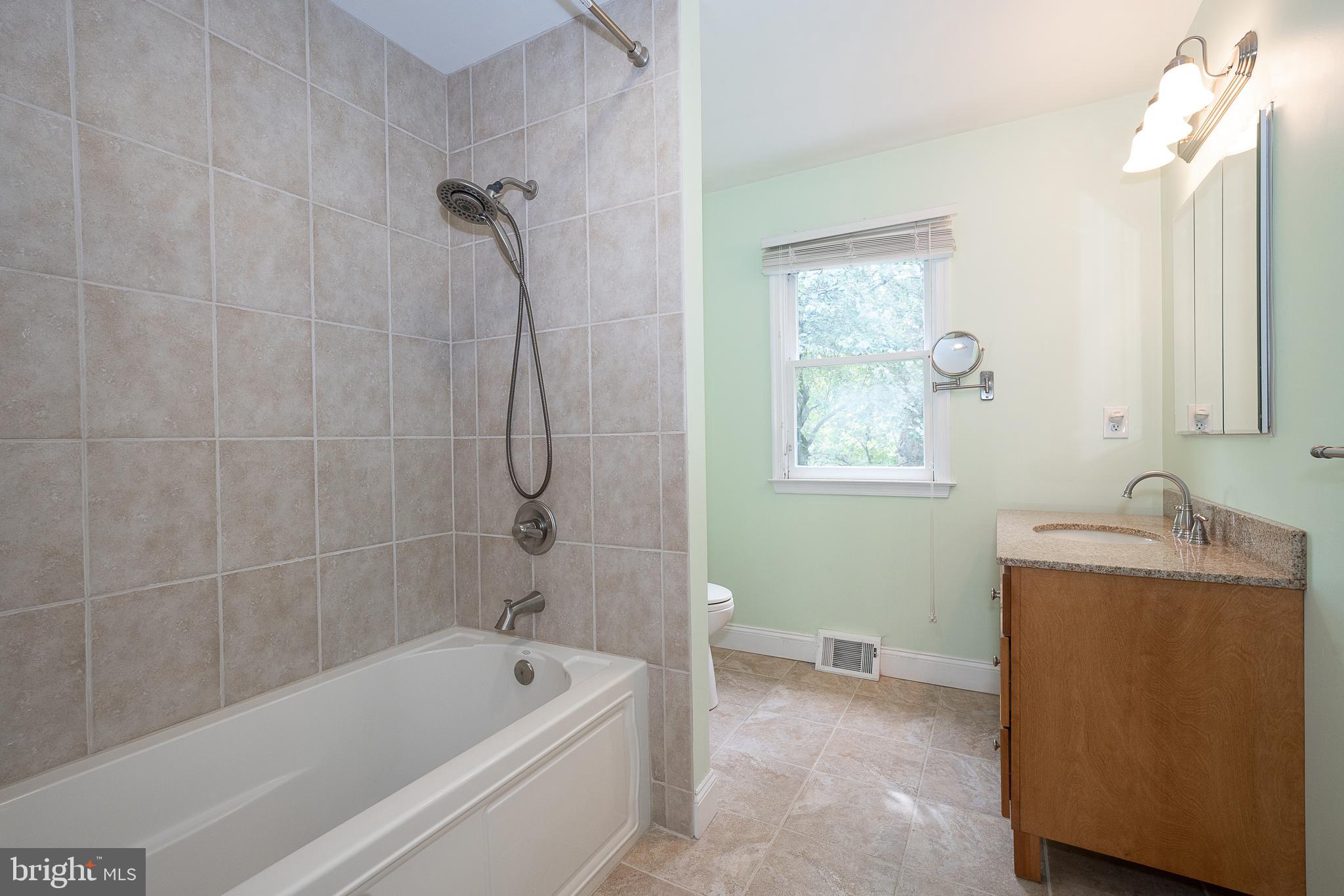 WYNNEWOOD - Residential