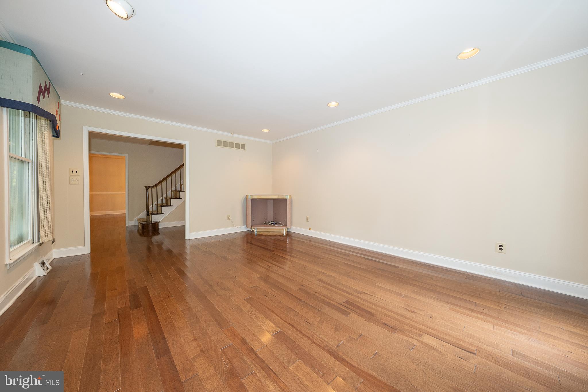 WYNNEWOOD - Residential