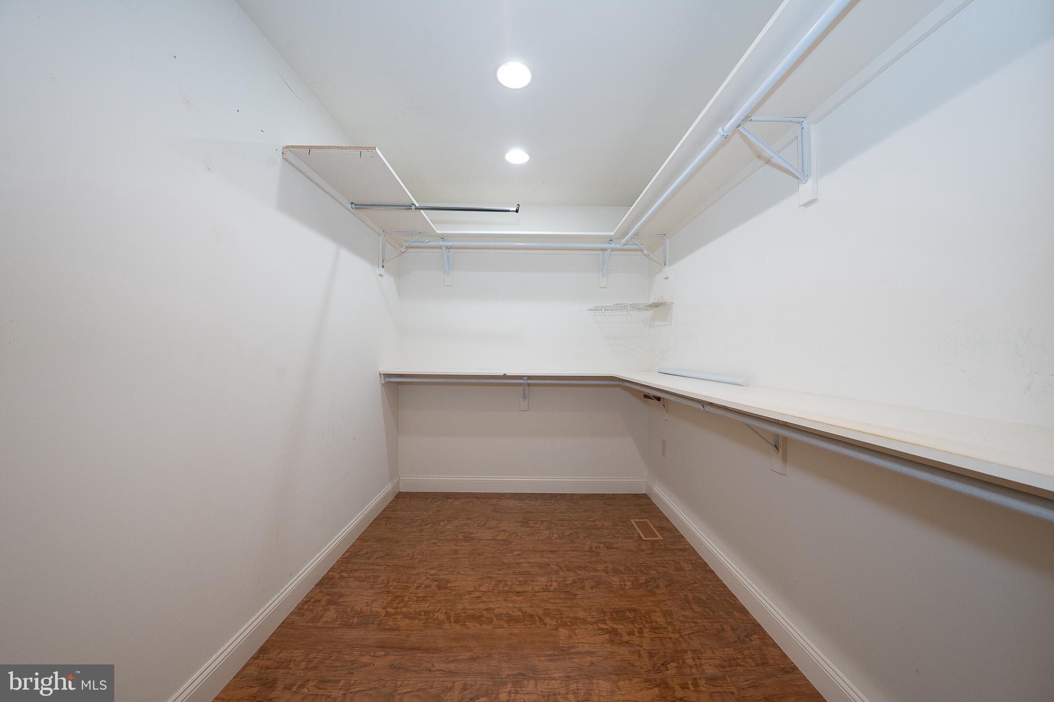 WYNNEWOOD - Residential