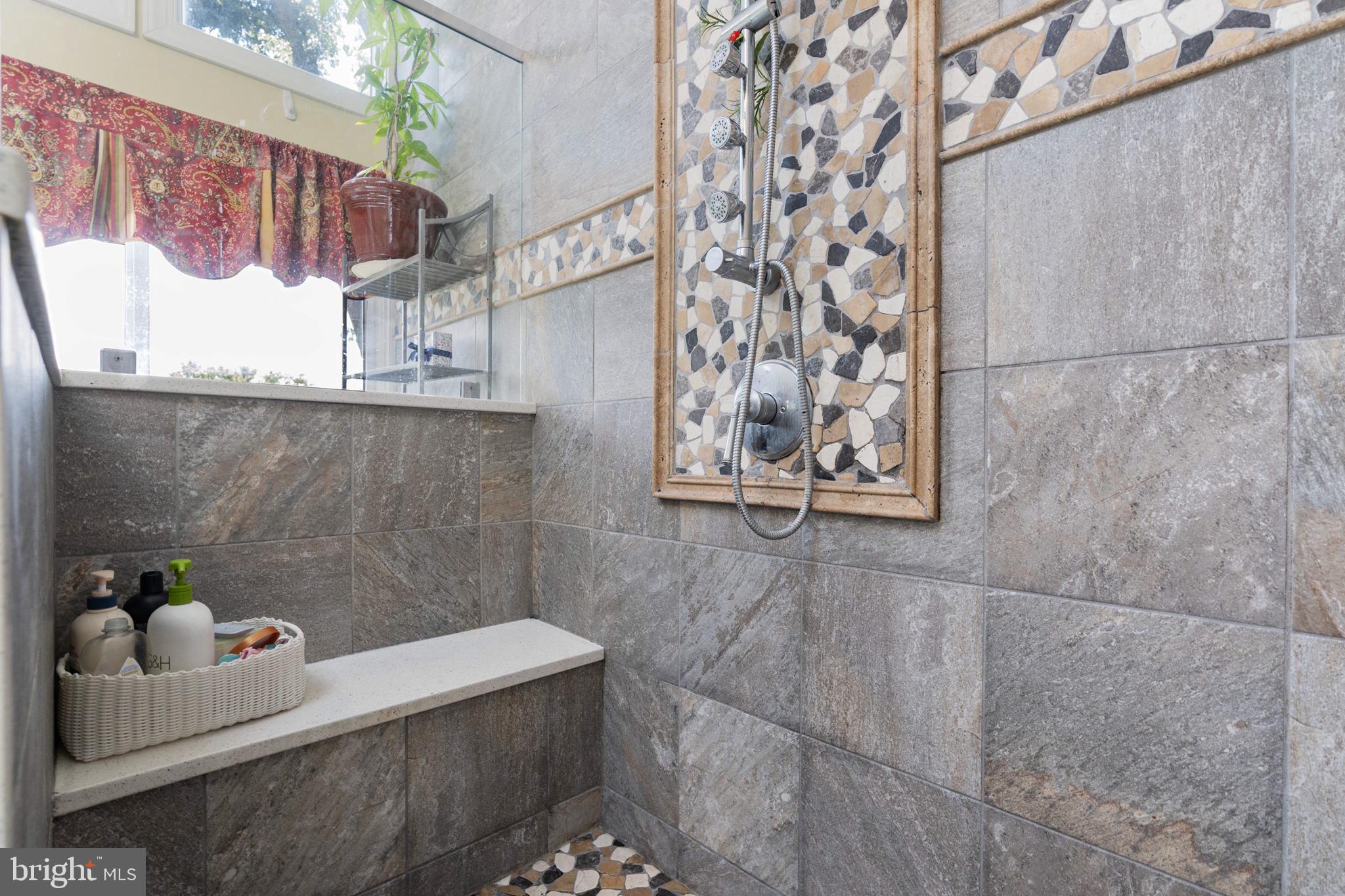 MONTICELLO WOODS - Residential