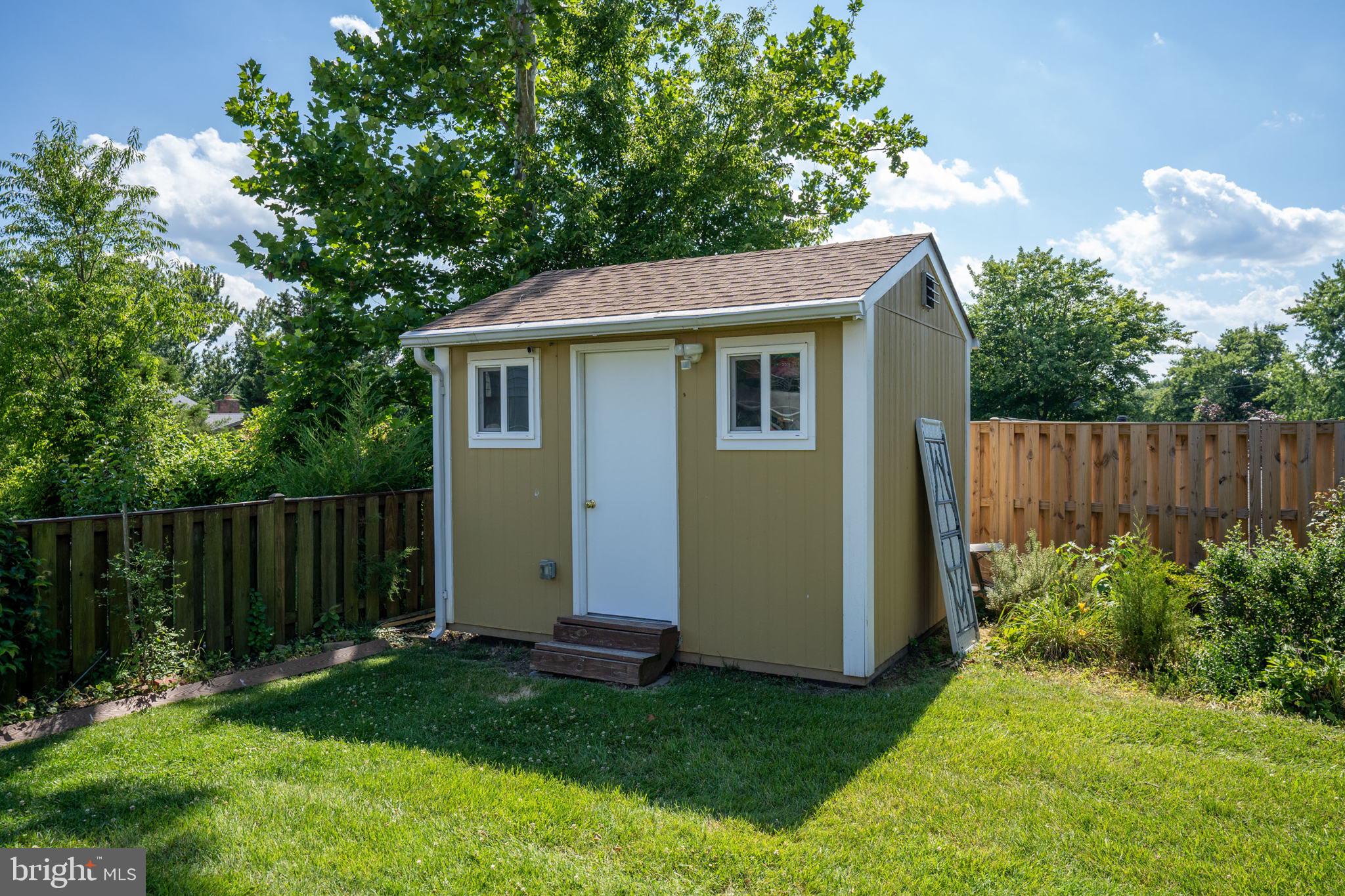 MONTICELLO WOODS - Residential