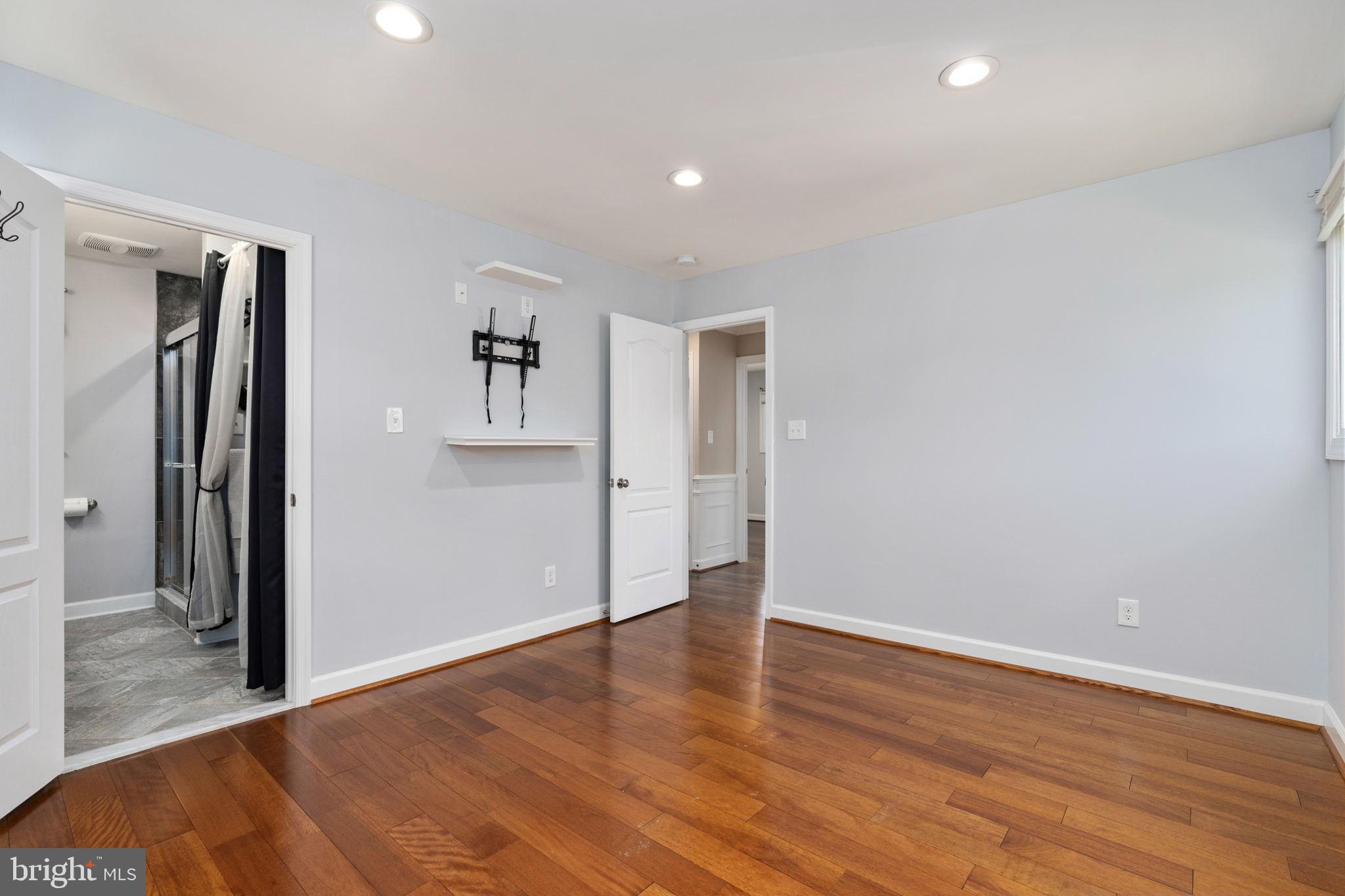 MONTICELLO WOODS - Residential