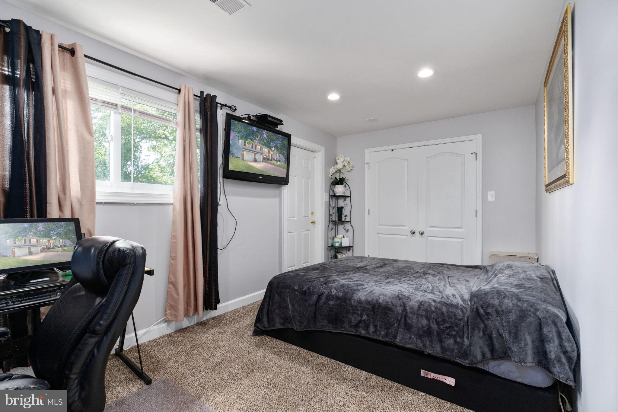 MONTICELLO WOODS - Residential