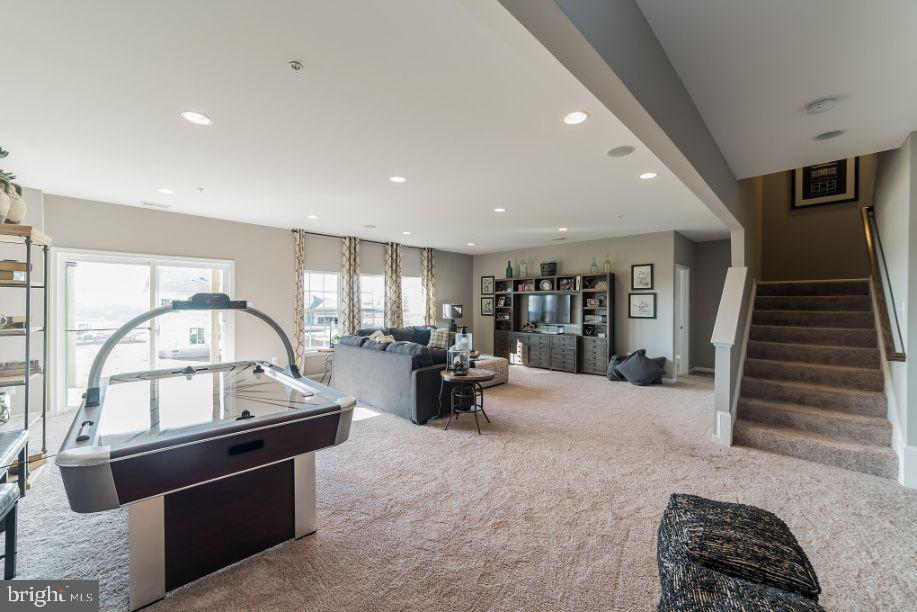 STONEGATE - Residential