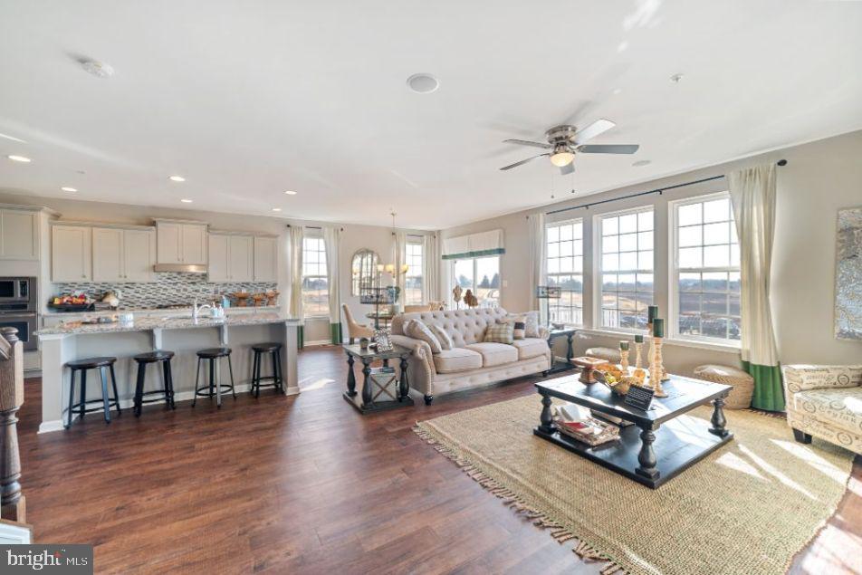 STONEGATE - Residential