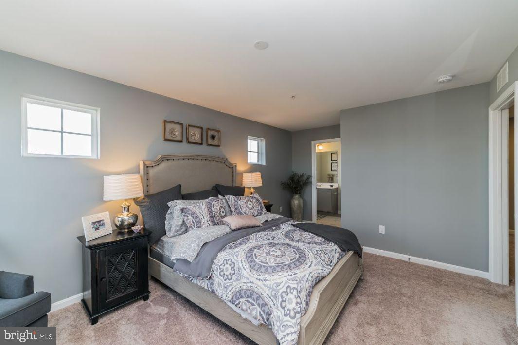 STONEGATE - Residential