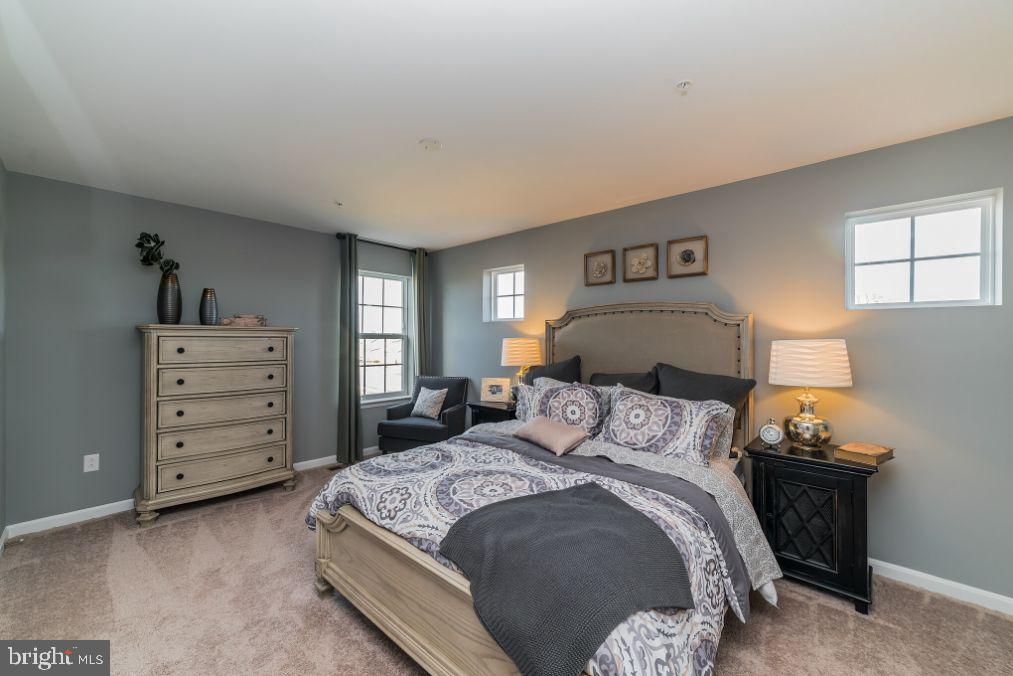 STONEGATE - Residential