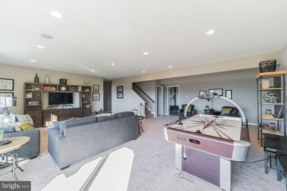 STONEGATE - Residential