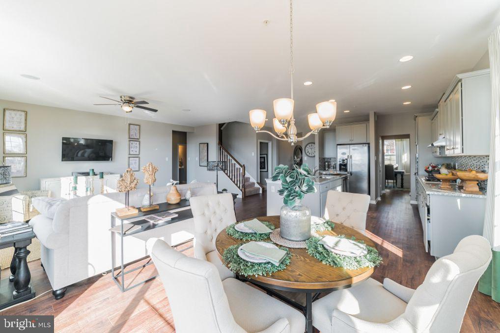 STONEGATE - Residential