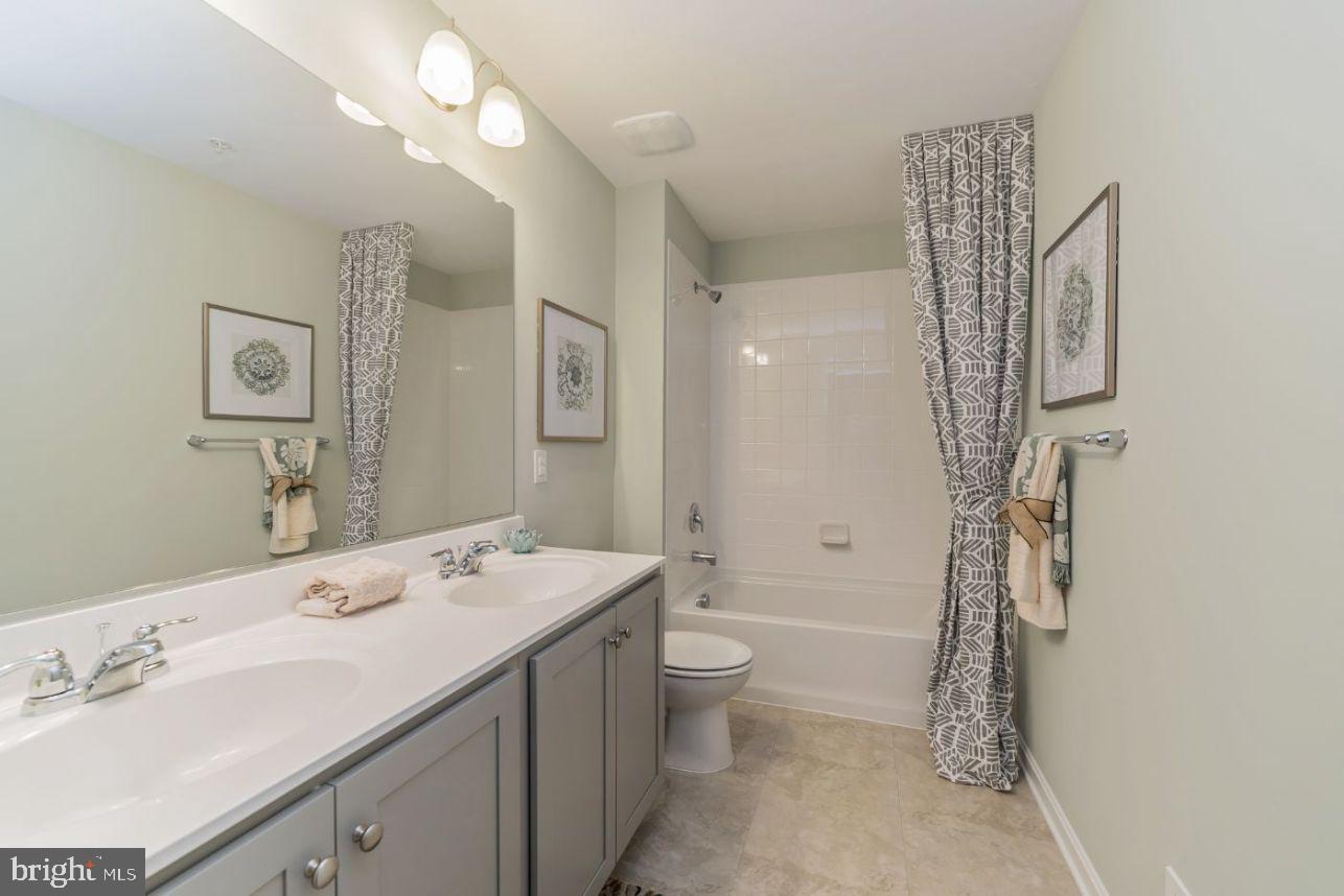 STONEGATE - Residential