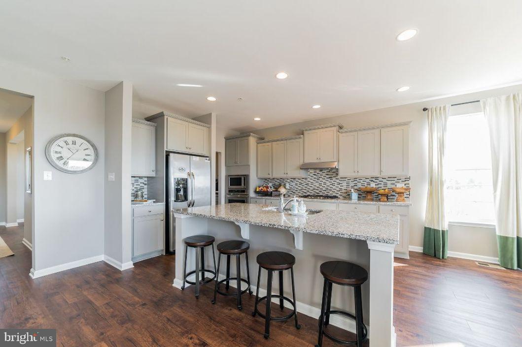 STONEGATE - Residential