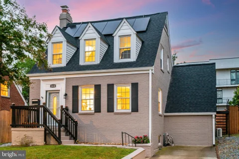 MLS: DCDC2214578