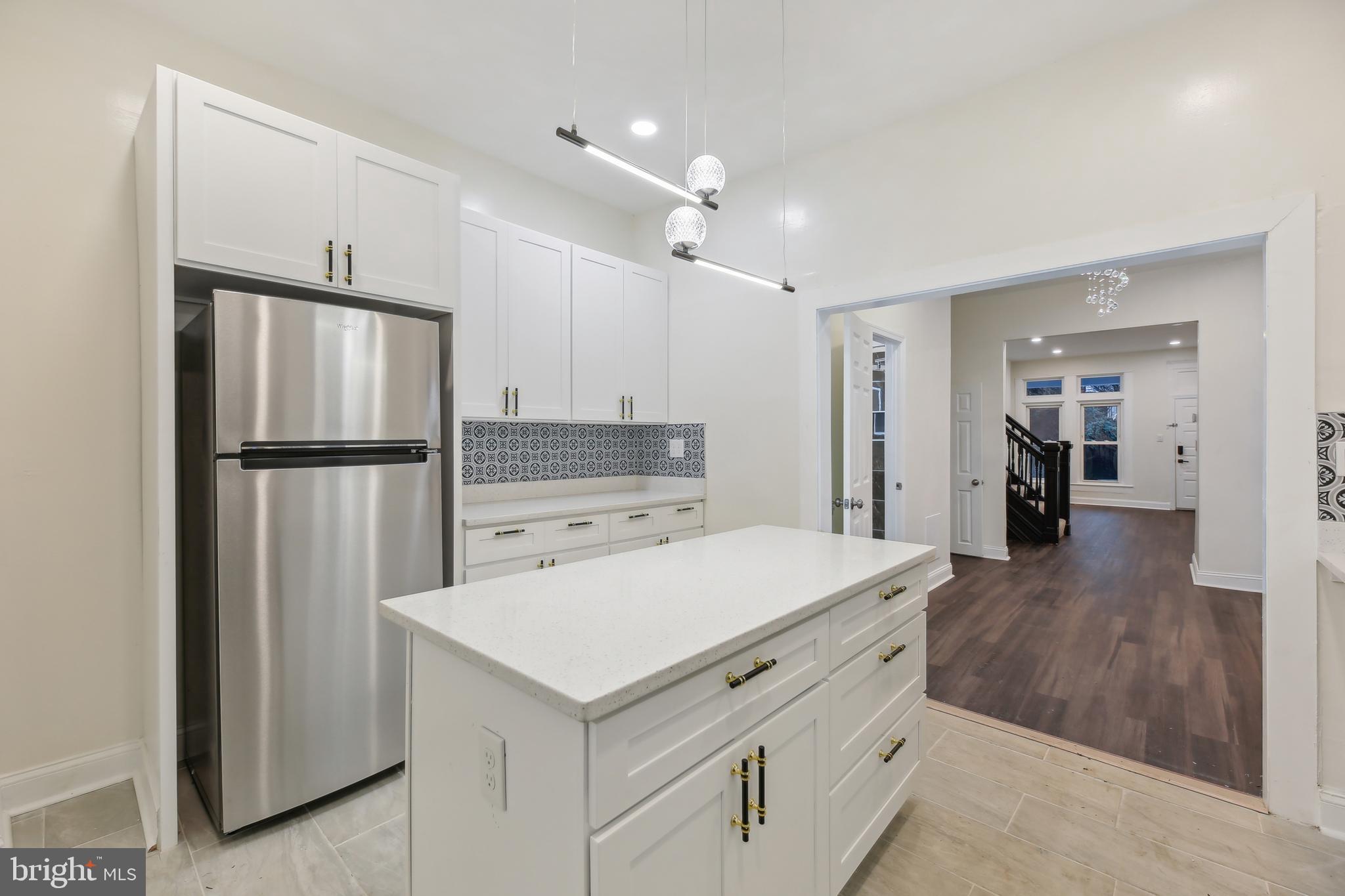 ROSEMONT - Residential Lease