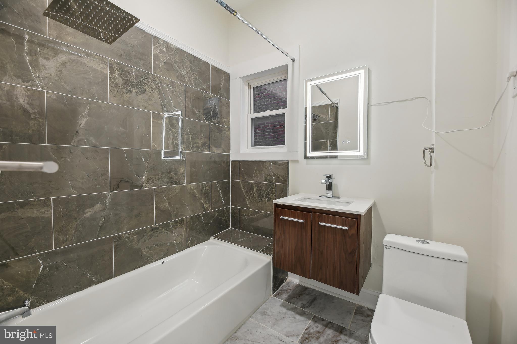 ROSEMONT - Residential Lease