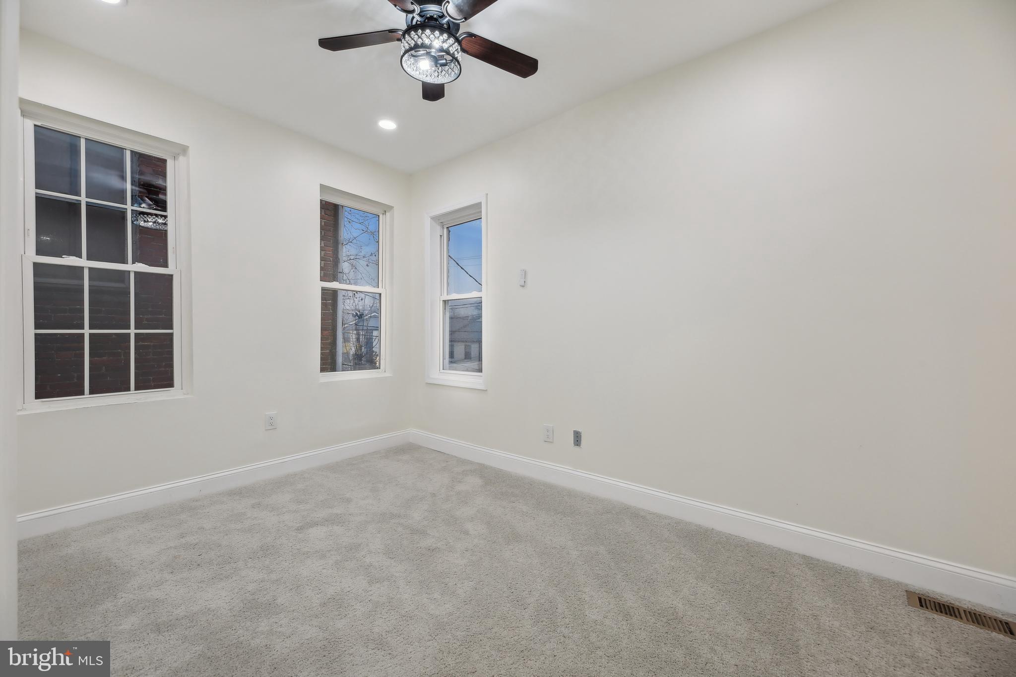 ROSEMONT - Residential Lease