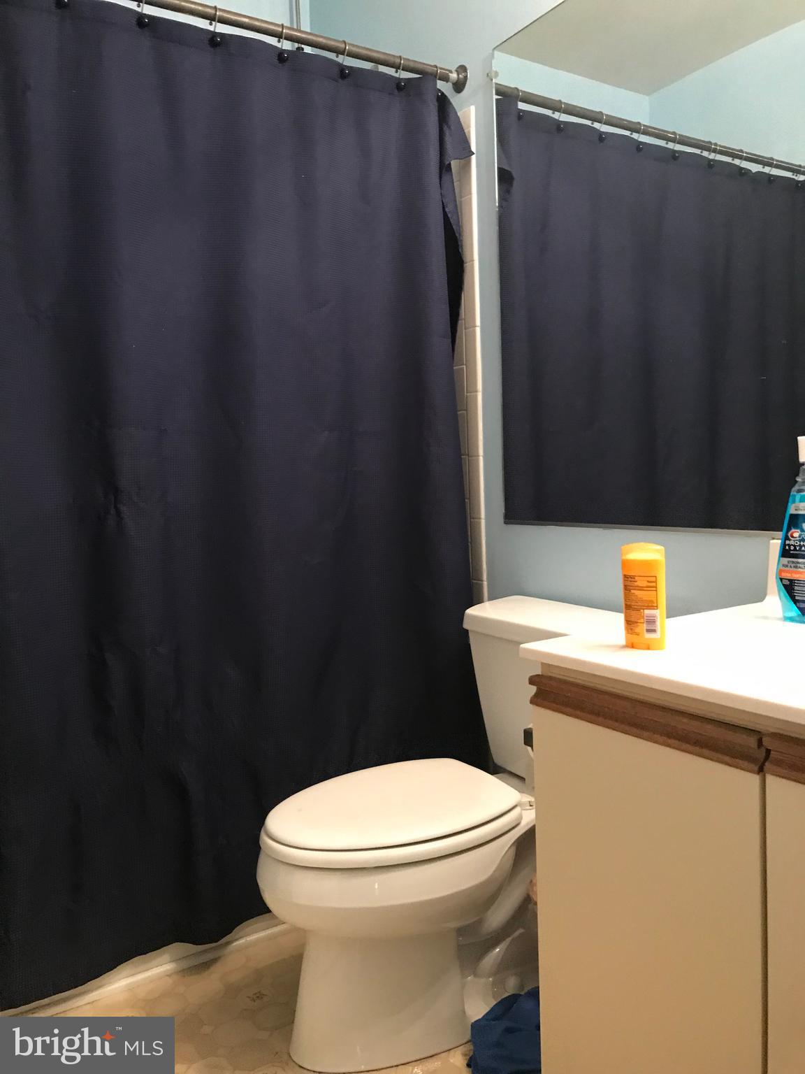 KINGSTOWNE - Residential Lease