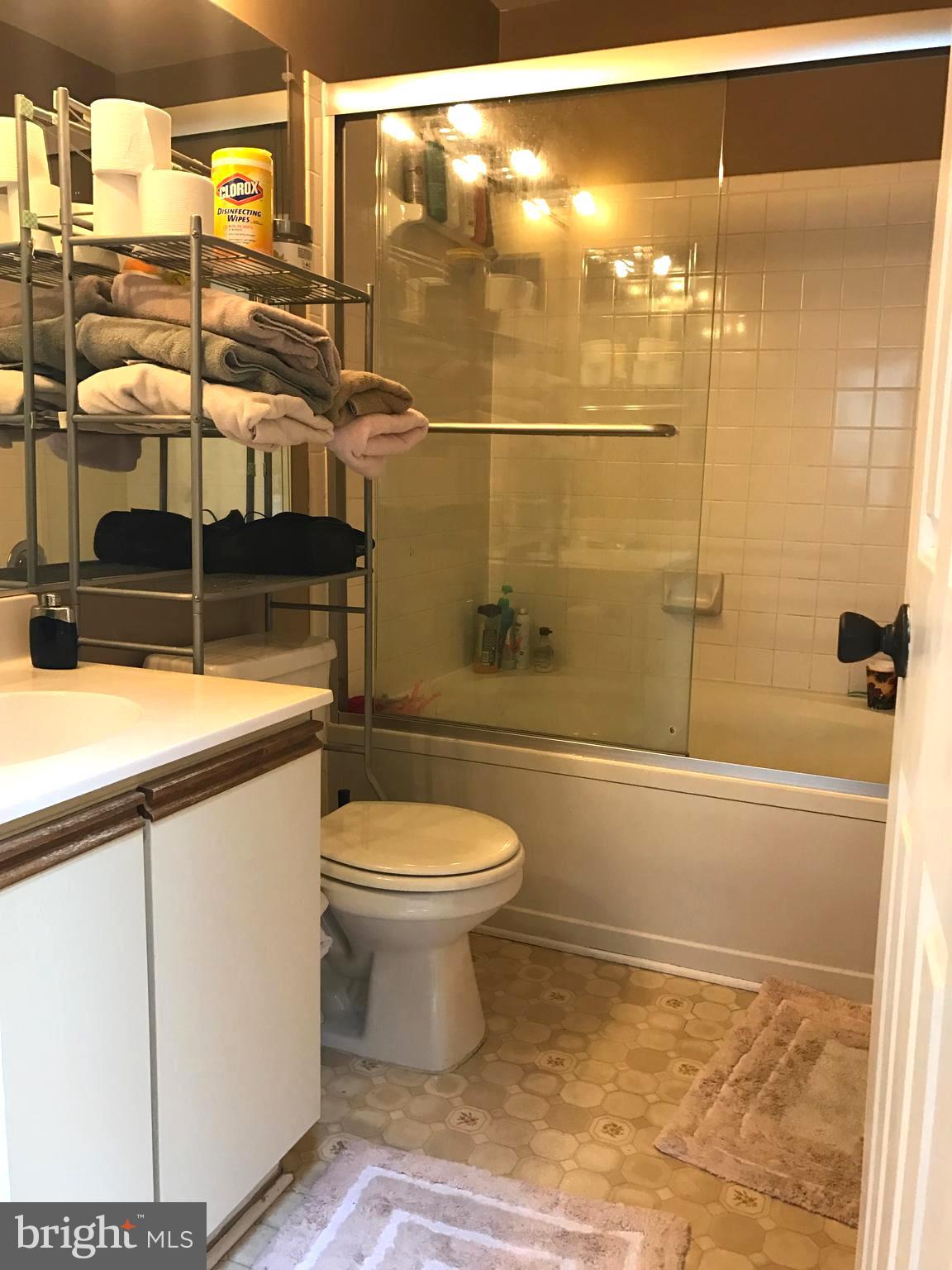 KINGSTOWNE - Residential Lease