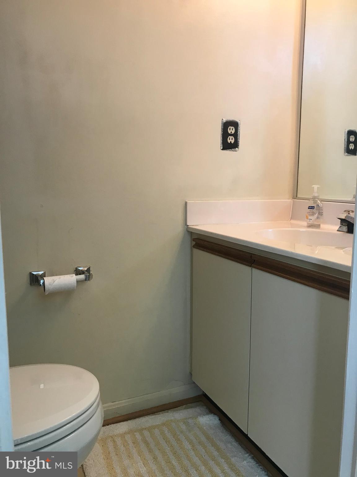 KINGSTOWNE - Residential Lease