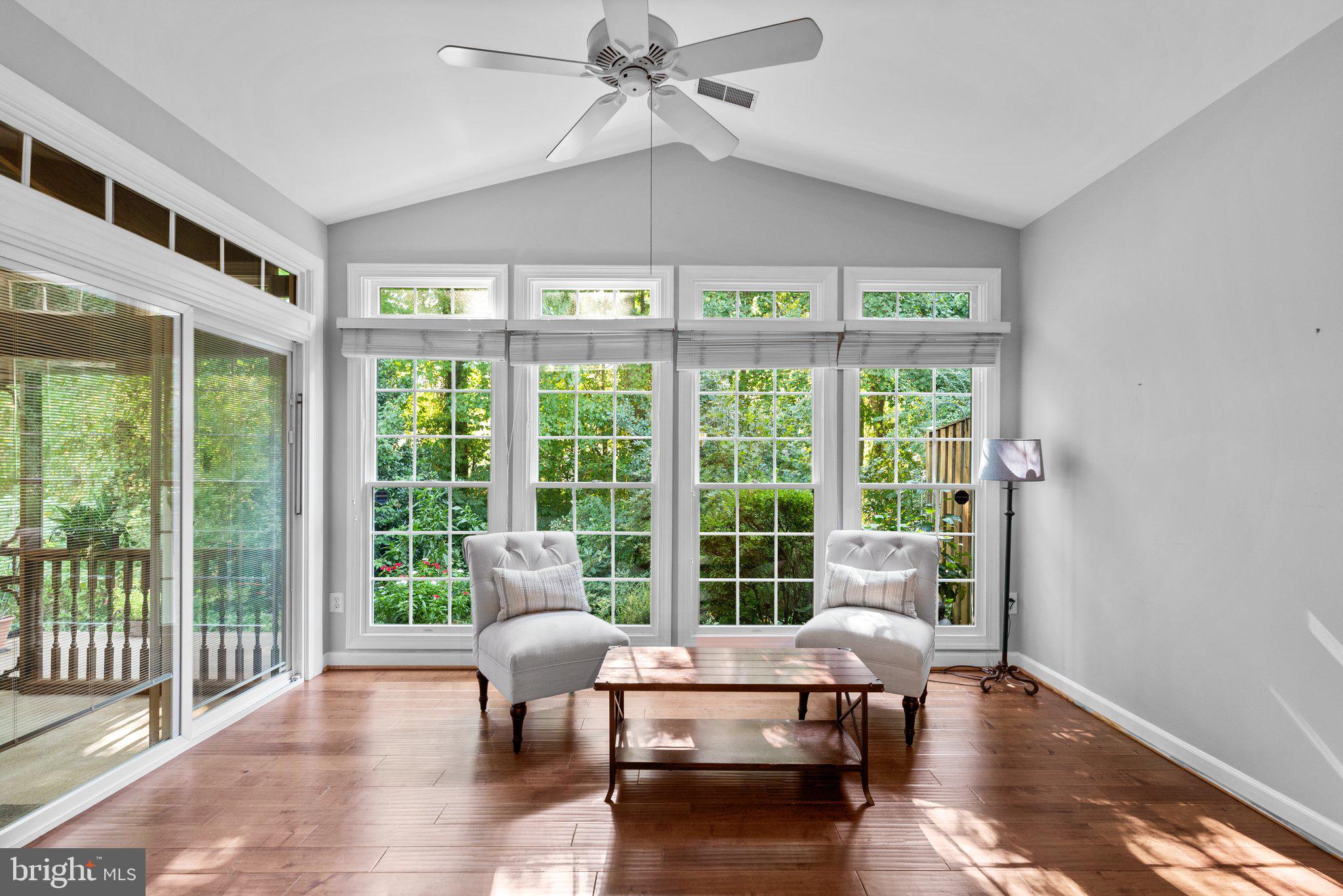 SOUTH RIVER COLONY - Residential