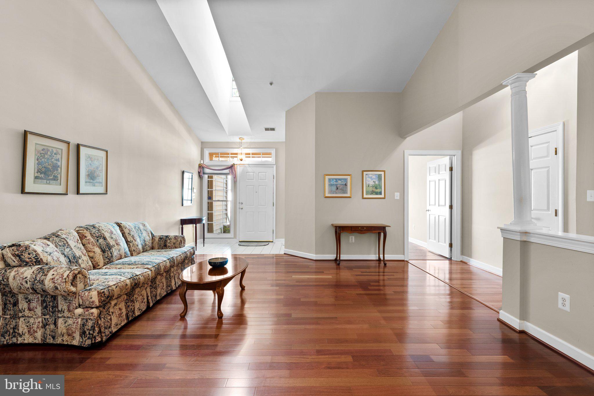 SOUTH RIVER COLONY - Residential