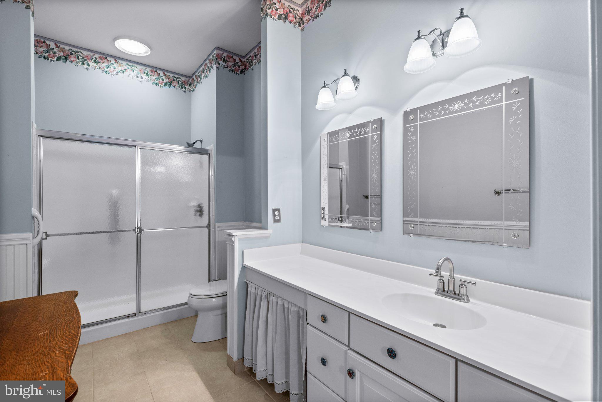 SOUTH RIVER COLONY - Residential