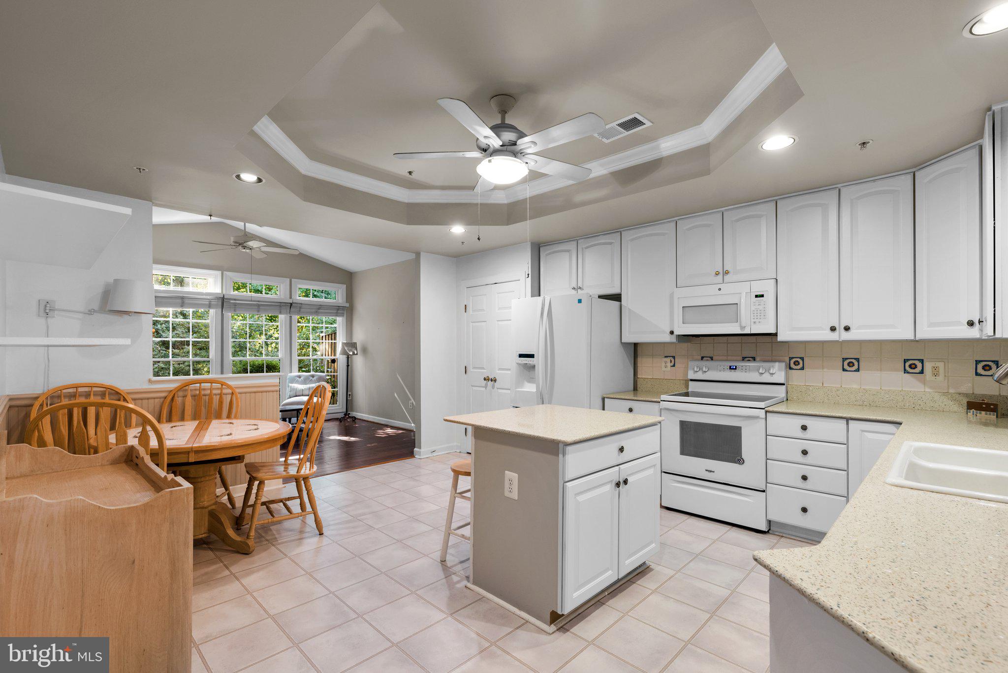 SOUTH RIVER COLONY - Residential