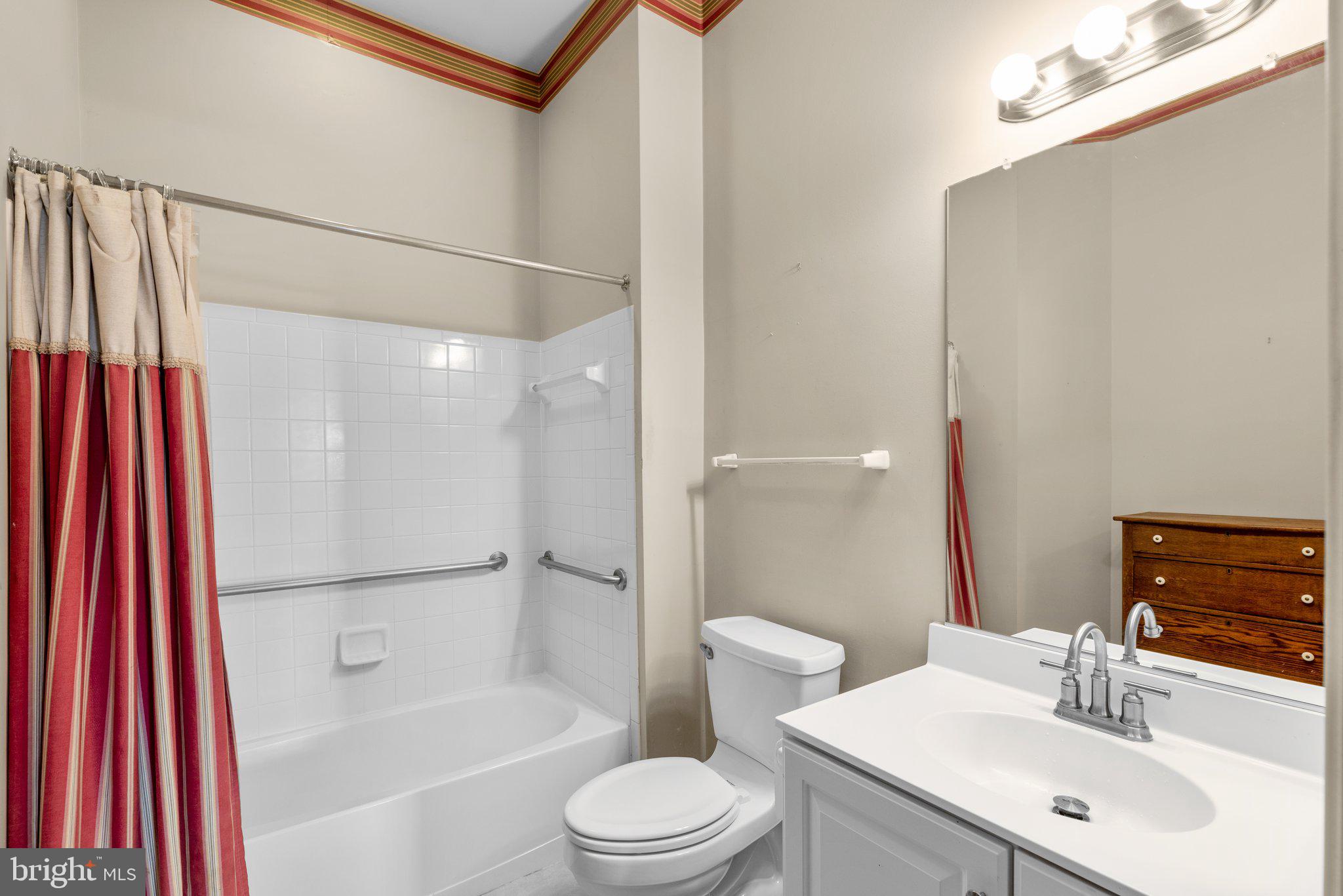 SOUTH RIVER COLONY - Residential