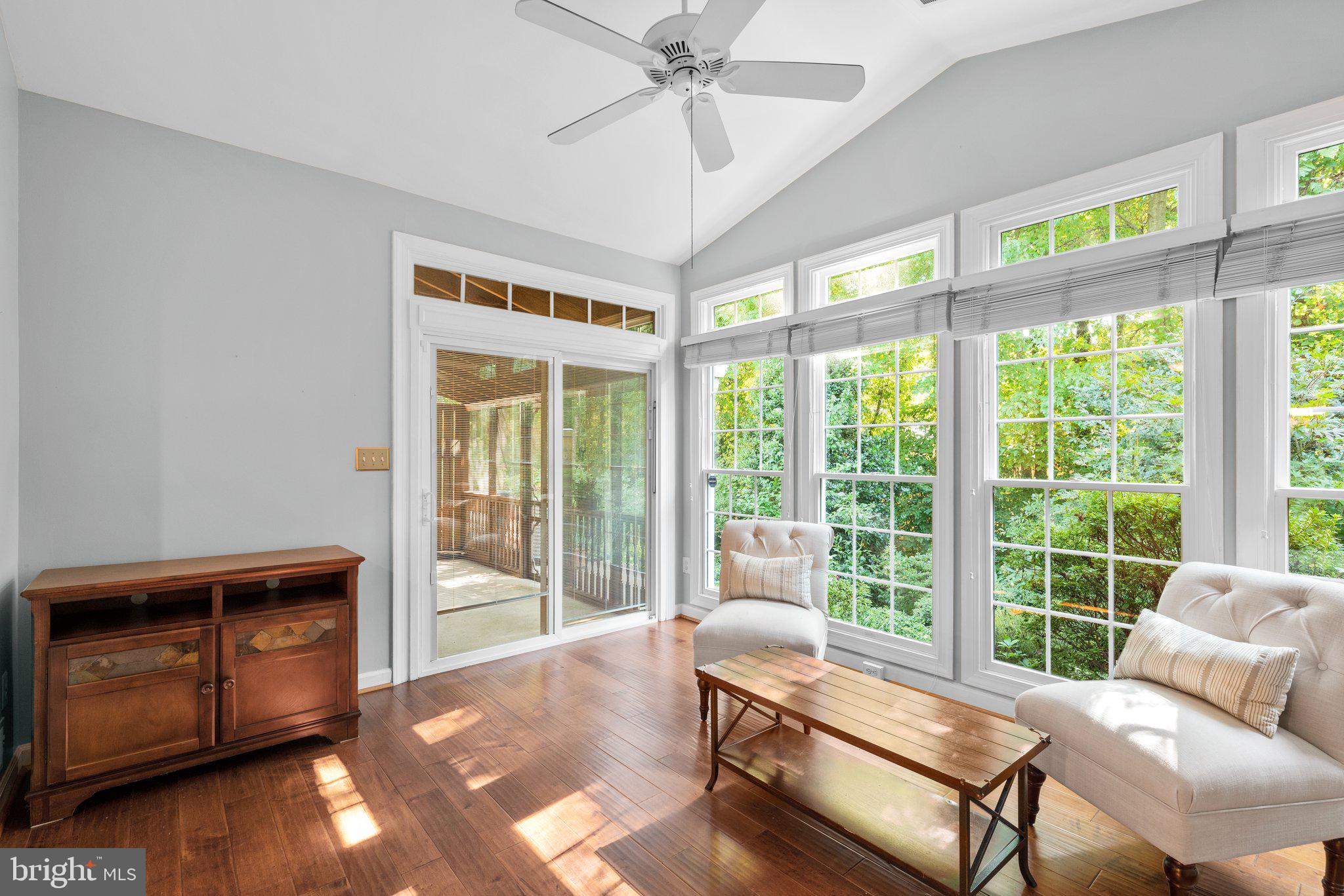 SOUTH RIVER COLONY - Residential