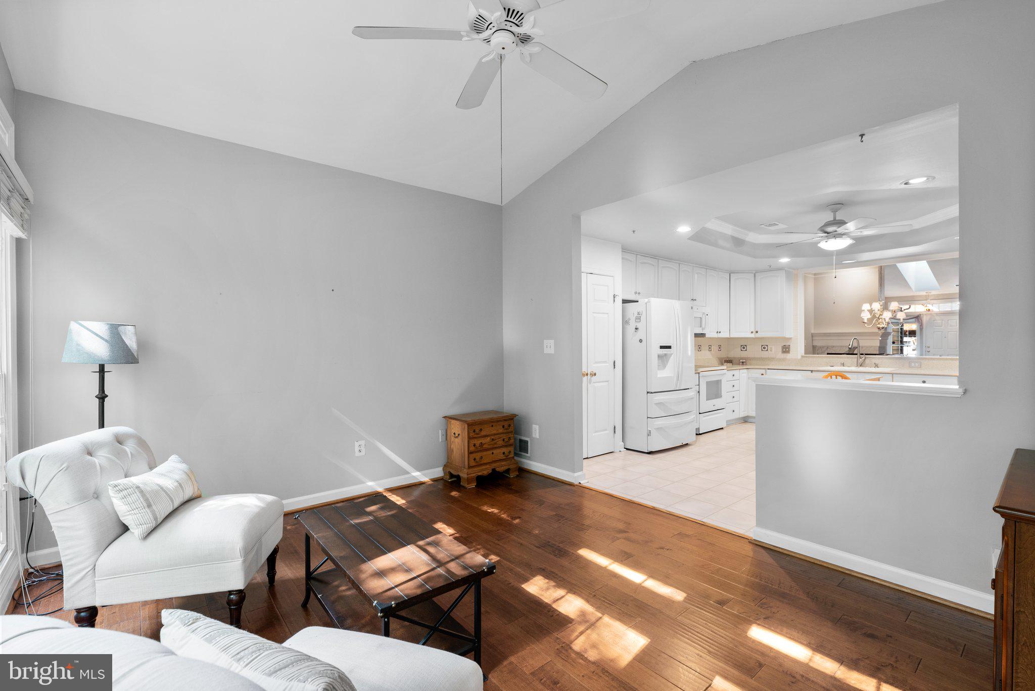 SOUTH RIVER COLONY - Residential