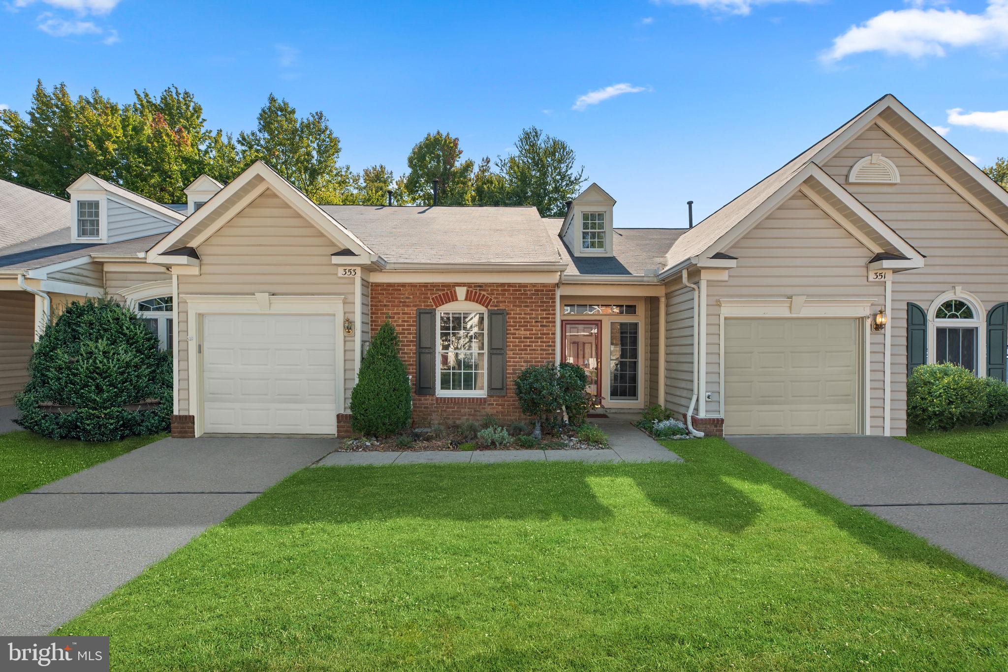 SOUTH RIVER COLONY - Residential